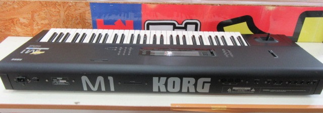 ☆KORG コルグ M1 MUSIC WORKSTATION シンセサイザー お譲り頂きました