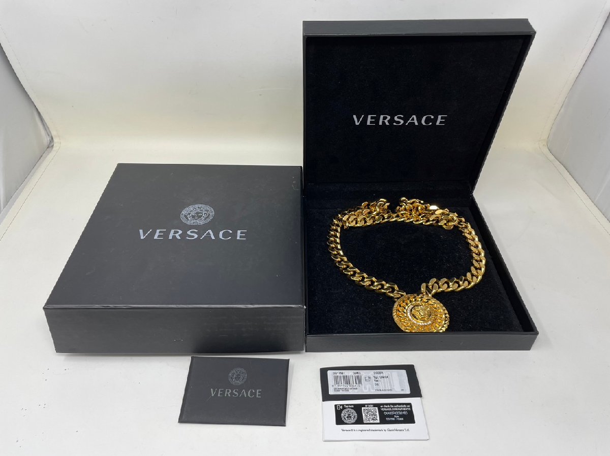 ◇VERSACE ヴェルサーチェ メデューサメダリオンネックレス ゴールドカラー 箱付き 中古 お買取価格をお教えします！ -  伊那地域・諏訪地域の買取ならリサイクルマート!