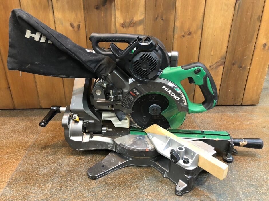 ◇HiKOKI ハイコーキ 36V 165mm コードレス卓上スライド丸のこ 