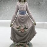 ▽リヤドロ　ポーセリン製フィギュリン　花のバスケット　5027　お買取りさせていただきました。