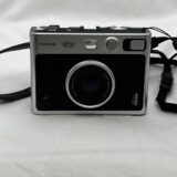 ▽富士フイルム　FUJIFILM　ハイブリッドインスタントカメラ　intax mini Evo　お買取りさせていただきました。
